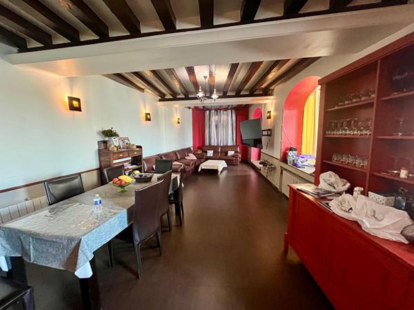 Meaux maison HYPER centre ville avec local professionnel