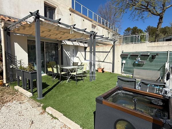 A VENDRE SAINT MAXIMIN LA SAINTE BAUME MAISON T6  DE 145 M² SUR 5000 M² DE JARDIN GARAGE PISCINE SPA CUISINE ETE