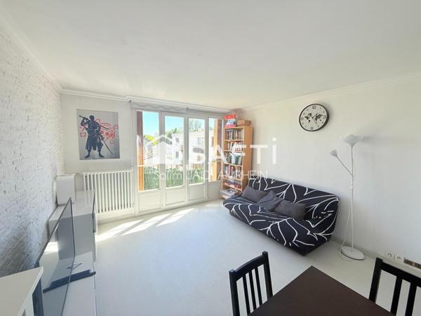Appartement lumineux proche RER E, balcon, parking