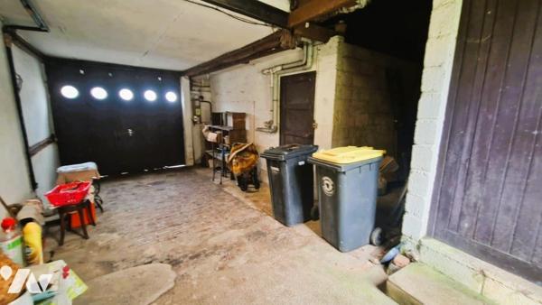 MAISON MITOYENNE À RÉNOVER