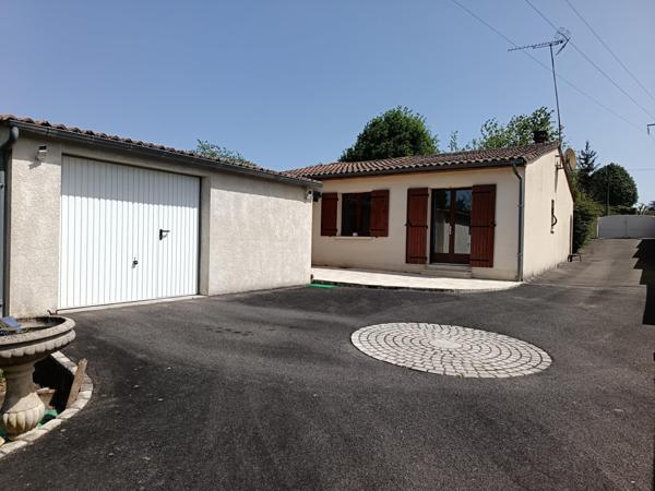 Pavillon plain-pied, deux chambres, garage, jardin
