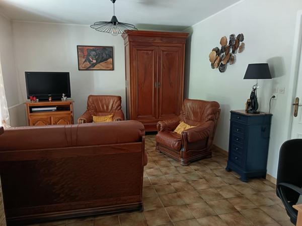 Pavillon plain-pied, deux chambres, garage, jardin