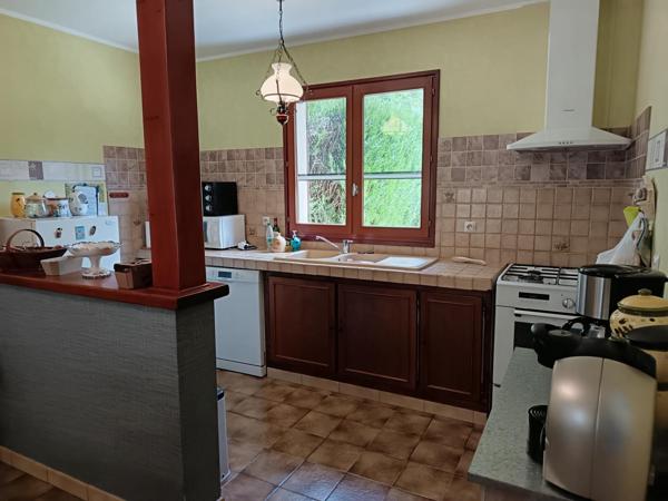 Pavillon plain-pied, deux chambres, garage, jardin