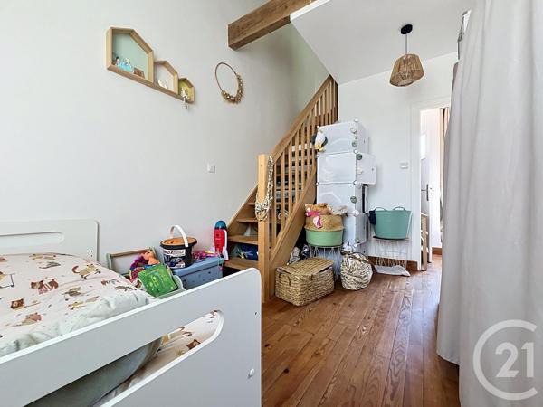 Maison à vendre  4 pièces - 91,64 m 2   ROCHEFORT  - 17