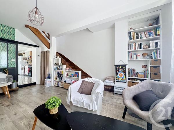Maison à vendre  4 pièces - 91,64 m 2   ROCHEFORT  - 17