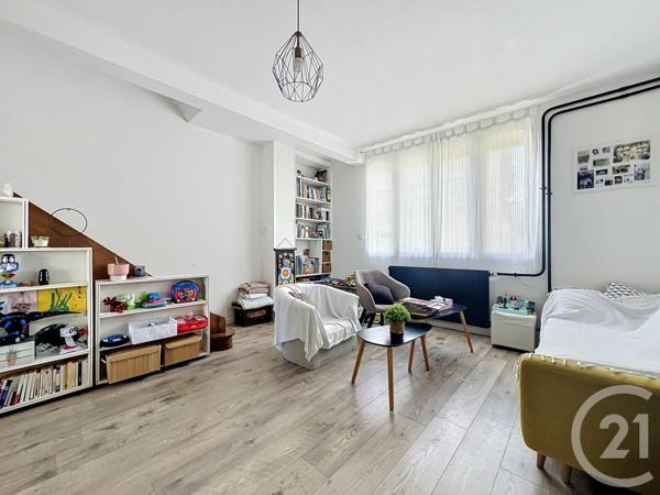 Maison à vendre  4 pièces - 91,64 m 2   ROCHEFORT  - 17