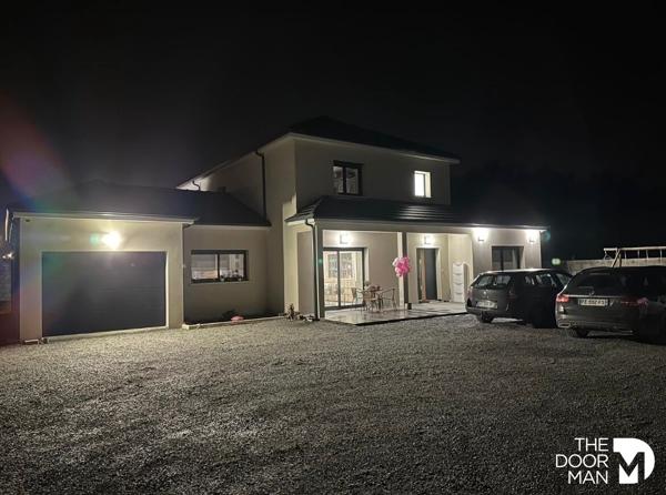 Maison - À vendre - 200 m² - SAINT-DOULCHARD | The Door Man