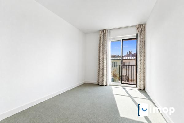 Paris 15ᵉ – 100 m² au 7ᵉ étage avec vue sur l’UNESCO et la Tour Eiffel