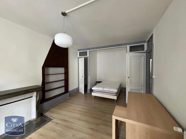 Appartement à louer 3 pièces 73.95m² Besançon (25000)