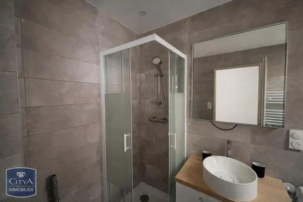 Appartement à louer 3 pièces 73.95m² Besançon (25000)