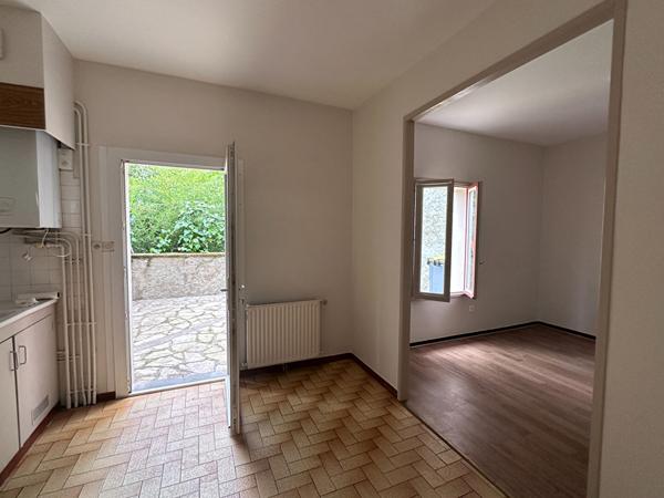 Maison de ville avec cour à vendre 3 chambres Montauban 82