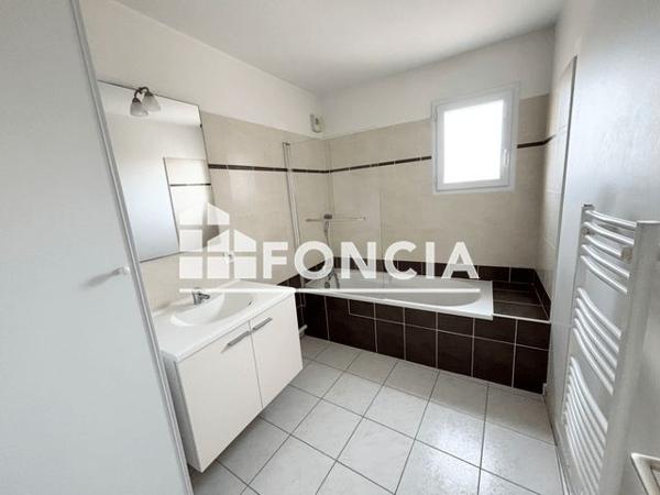 Location Appartement 4 pièces 74.15 m² - 12 RUE DU 11 NOVEMBRE 1918 Tain L'hermitage 26600