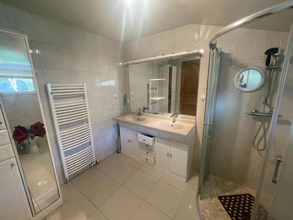 Maison trois chambres