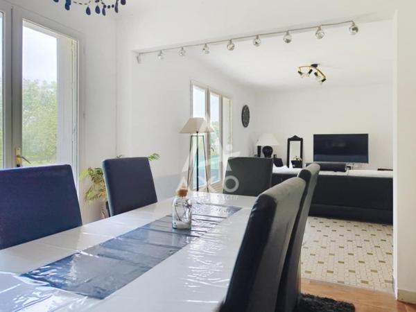 Maison familiale avec jardin et fort potentiel  Bagneux (49400)