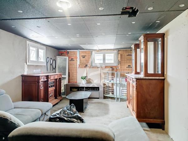 Maison familiale avec jardin et fort potentiel  Bagneux (49400)