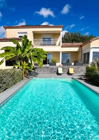 Superbe villa contemporaine avec vue Pyrénées
