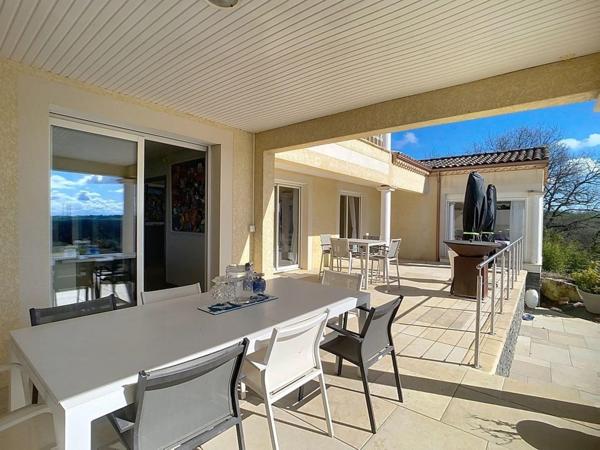 Superbe villa contemporaine avec vue Pyrénées