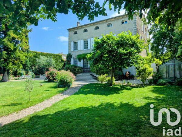 Demeure 16 pièces de 484 m² à Andancette (26140)