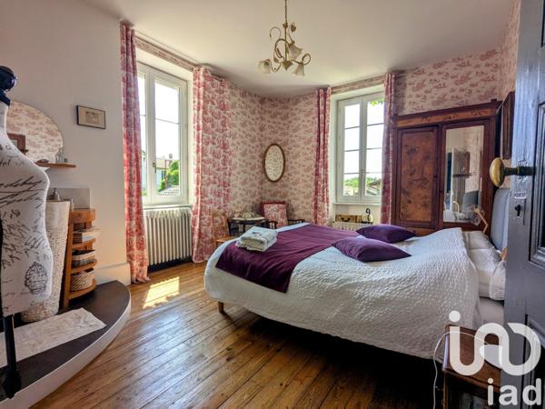 Demeure 16 pièces de 484 m² à Andancette (26140)