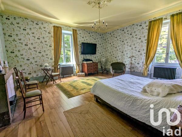 Demeure 16 pièces de 484 m² à Andancette (26140)