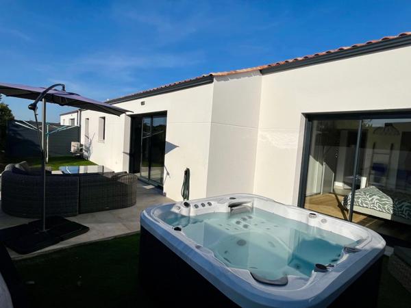 AUX PORTES DE LUCON 85400 CALME ABSOLU VILLA PLAIN PIED 2025 GRAND CONFORT 3 CHAMBRES GARAGE ET SPA