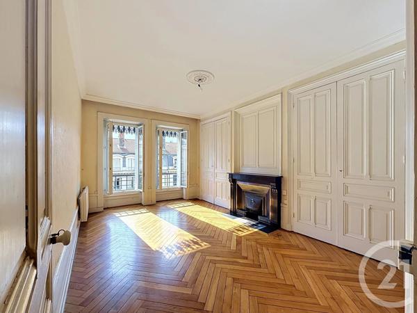 Appartement F2 Bis à vendre  2 pièces - 72,14 m 2   LYON  - 69007