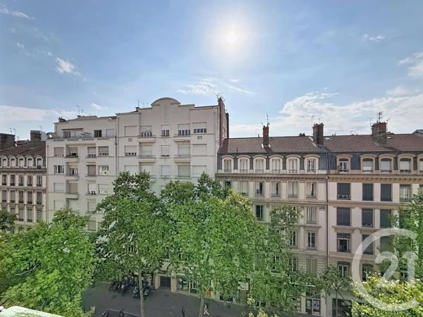 Appartement F2 Bis à vendre  2 pièces - 72,14 m 2   LYON  - 69007