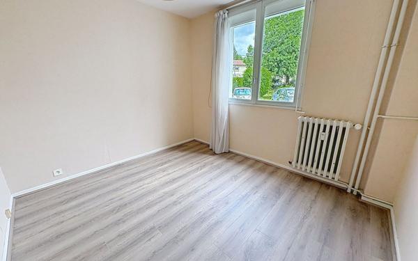 Appartement à vendre    4 pièces • 67,75 m2 Billère