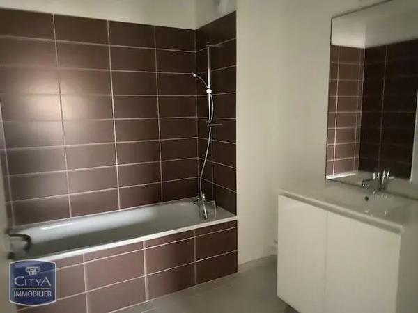 Appartement à louer 3 pièces 67.88m² Le Pont-de-Claix (38800)