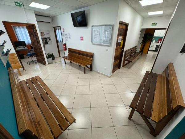 Magnifique immeuble d'investissement cabinet médical / appartements T2