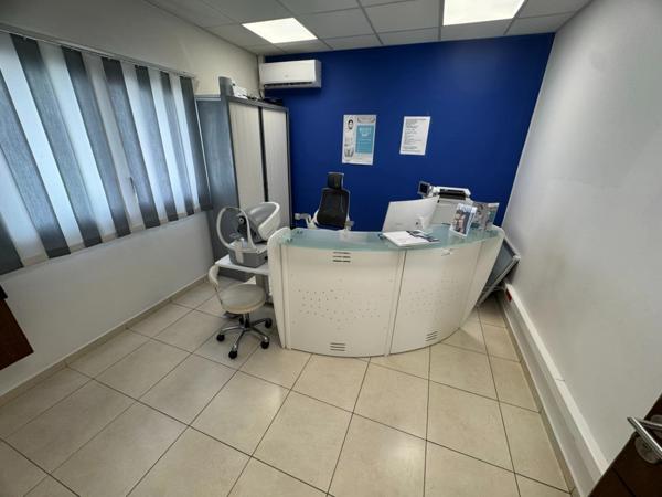 Magnifique immeuble d'investissement cabinet médical / appartements T2