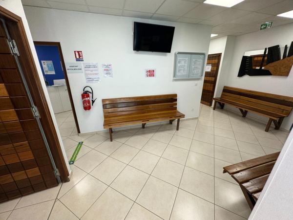 Magnifique immeuble d'investissement cabinet médical / appartements T2