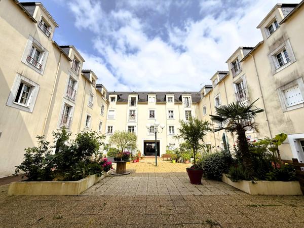 NANTES CENTRE VILLE T1 BIS DE CHARME, GARE MARITIME idéal INVESTISSEUR ou 1ère ACQUISITION, possibilité PK