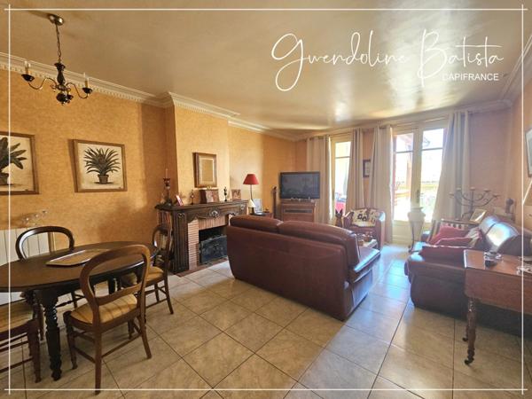 Maison de village avec local commercial 195m² - Castillonnès