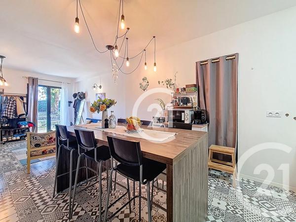 Maison à vendre  3 pièces - 60,50 m 2   ST MARTIN DE CRAU  - 13