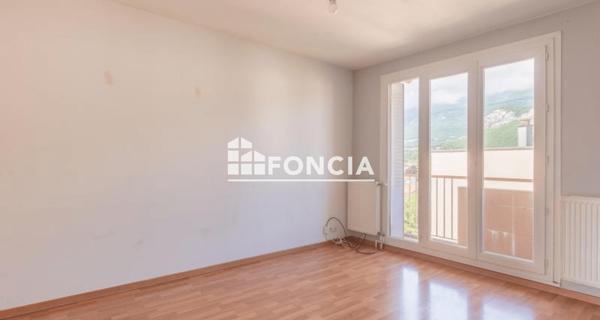 Location Appartement 3 pièces 56.55 m² - Le Pont-de-claix 38800