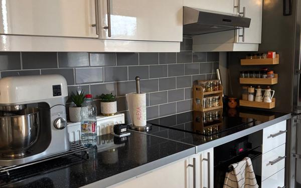 Appartement à vendre    3 pièces • 59,82 m2 Alfortville