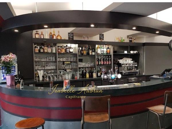À VENDRE – Fonds de commerce Café – Bar – Restaurant SAINT EGREVE (38)