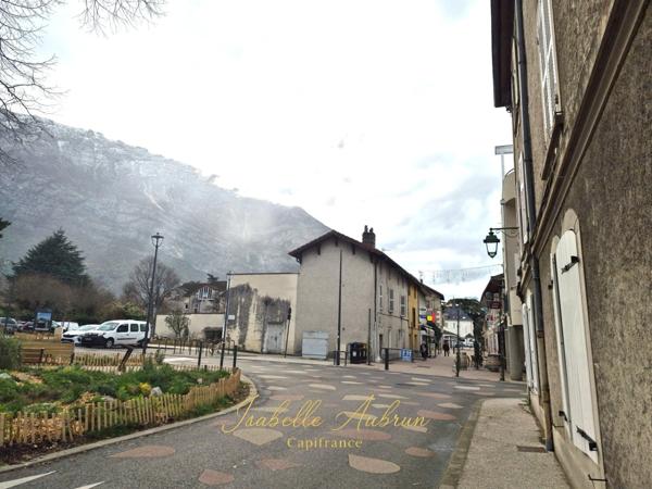 À VENDRE – Fonds de commerce Café – Bar – Restaurant SAINT EGREVE (38)