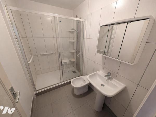 Appartement T4 avec cave et place de parking souterrain
