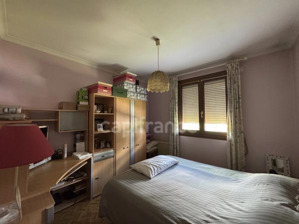 DOUSSARD Terrain 2024m² divisble constructible avec maison construite