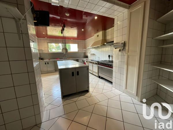 Maison à vendre 10 pièces 656 m² Thuré