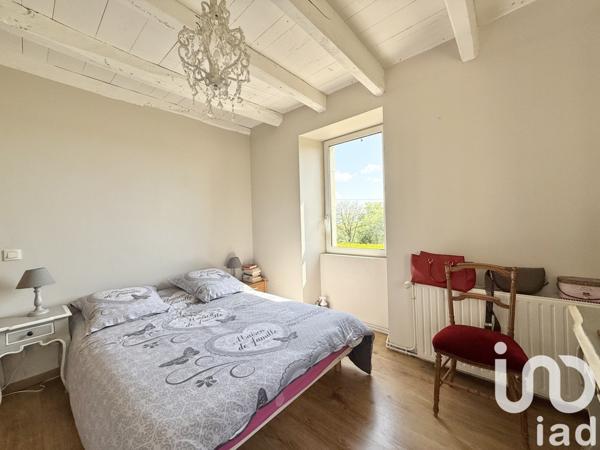 Maison traditionnelle 6 pièces de 198 m² à Lissac-et-Mouret (46100)