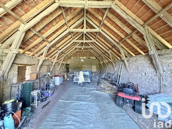 Maison traditionnelle 6 pièces de 198 m² à Lissac-et-Mouret (46100)