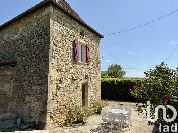 Maison traditionnelle 6 pièces de 198 m² à Lissac-et-Mouret (46100)