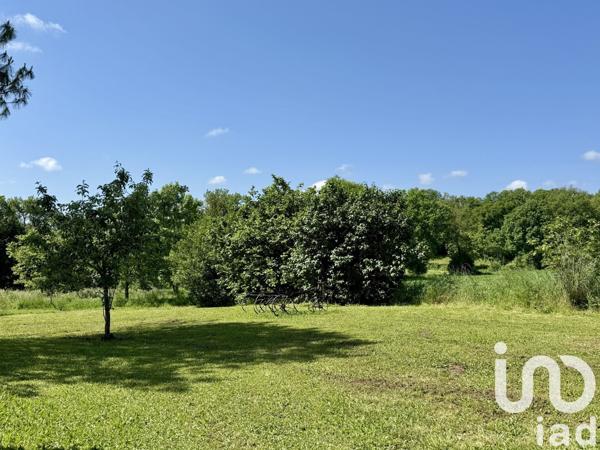 Maison traditionnelle 6 pièces de 198 m² à Lissac-et-Mouret (46100)