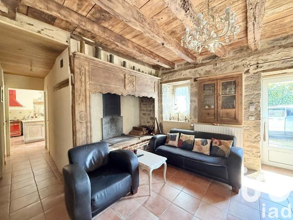 Maison traditionnelle 6 pièces de 198 m² à Lissac-et-Mouret (46100)