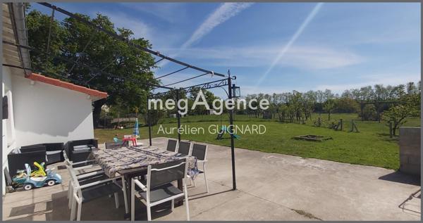 Maison à BRESSUIRE, 79300 - 6 pièces 96m²