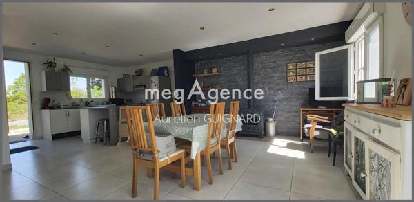 Maison à BRESSUIRE, 79300 - 6 pièces 96m²