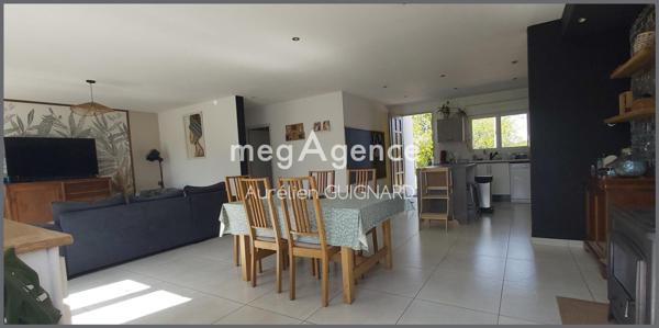 Maison à BRESSUIRE, 79300 - 6 pièces 96m²